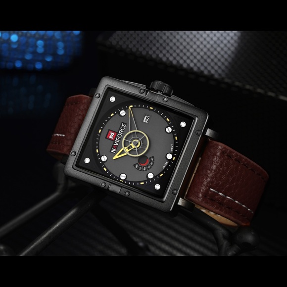 Watch (New with tag 🏷 and box) - Picture 7 of 8